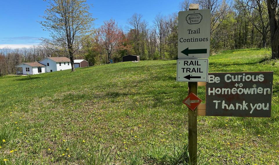 Sign for detour via Ellicott Road